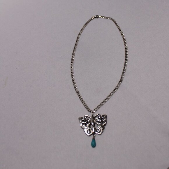 Vintage Sterling Silver Butterfly and Sterling Silver Link Chain - Picture 9 of 13